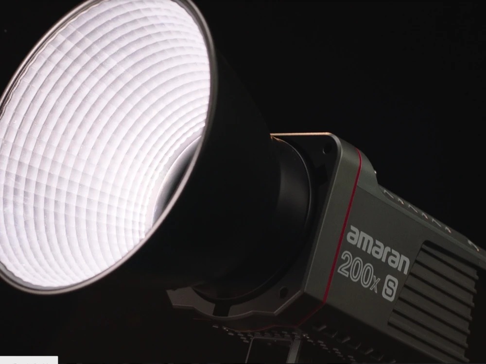 Aputure Amaran 200X +90cm LOFASライティングセット Aputure Amaran 200x LEDビデオライト