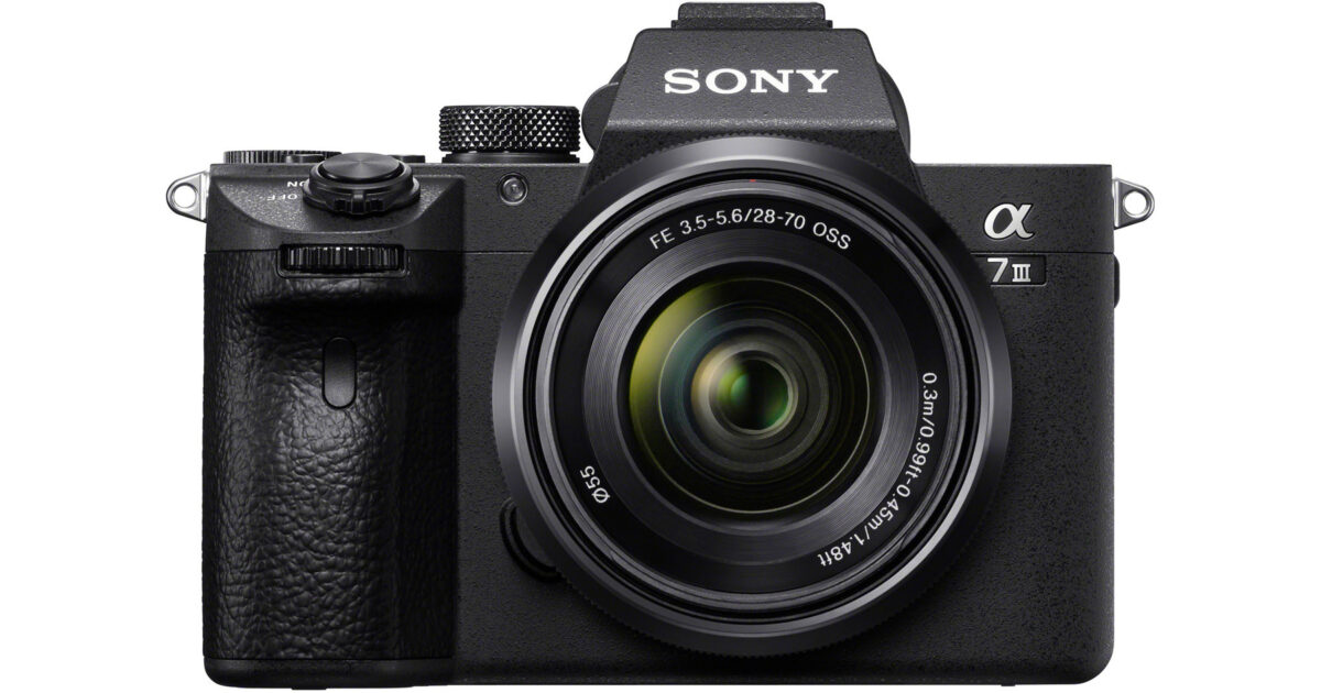 Cathay Photo | Sony α7 III Body with 28-70mm Zoom Lens